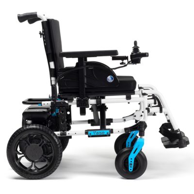Fauteuil roulant électrique léger Verso avec accoudoirs amovibles et repose-pieds réglables